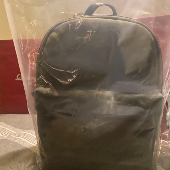 Salvatore Ferragamo - Picture 6 of 8